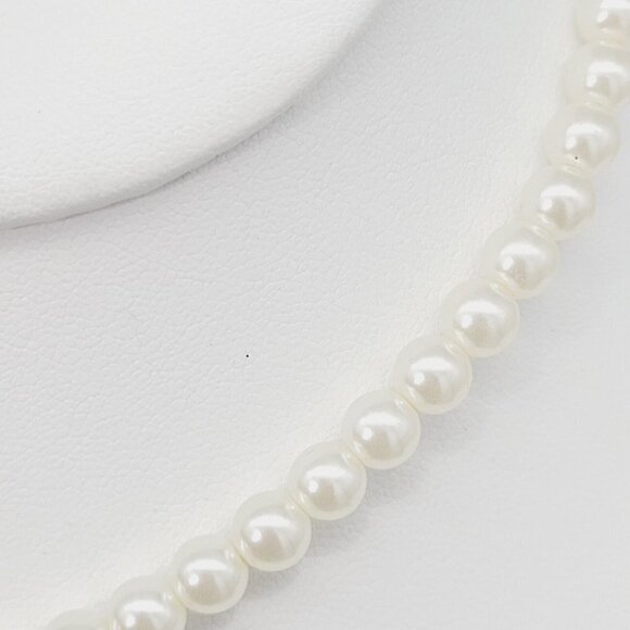 Vintage Faux Pearl Choker Necklace Green Rhinestone Drop Dangle Focal Gold Tone - Picture 6 of 10